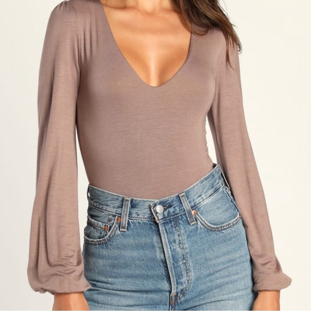Lulu’s V-Neck Balloon Sleeve Bodysuit